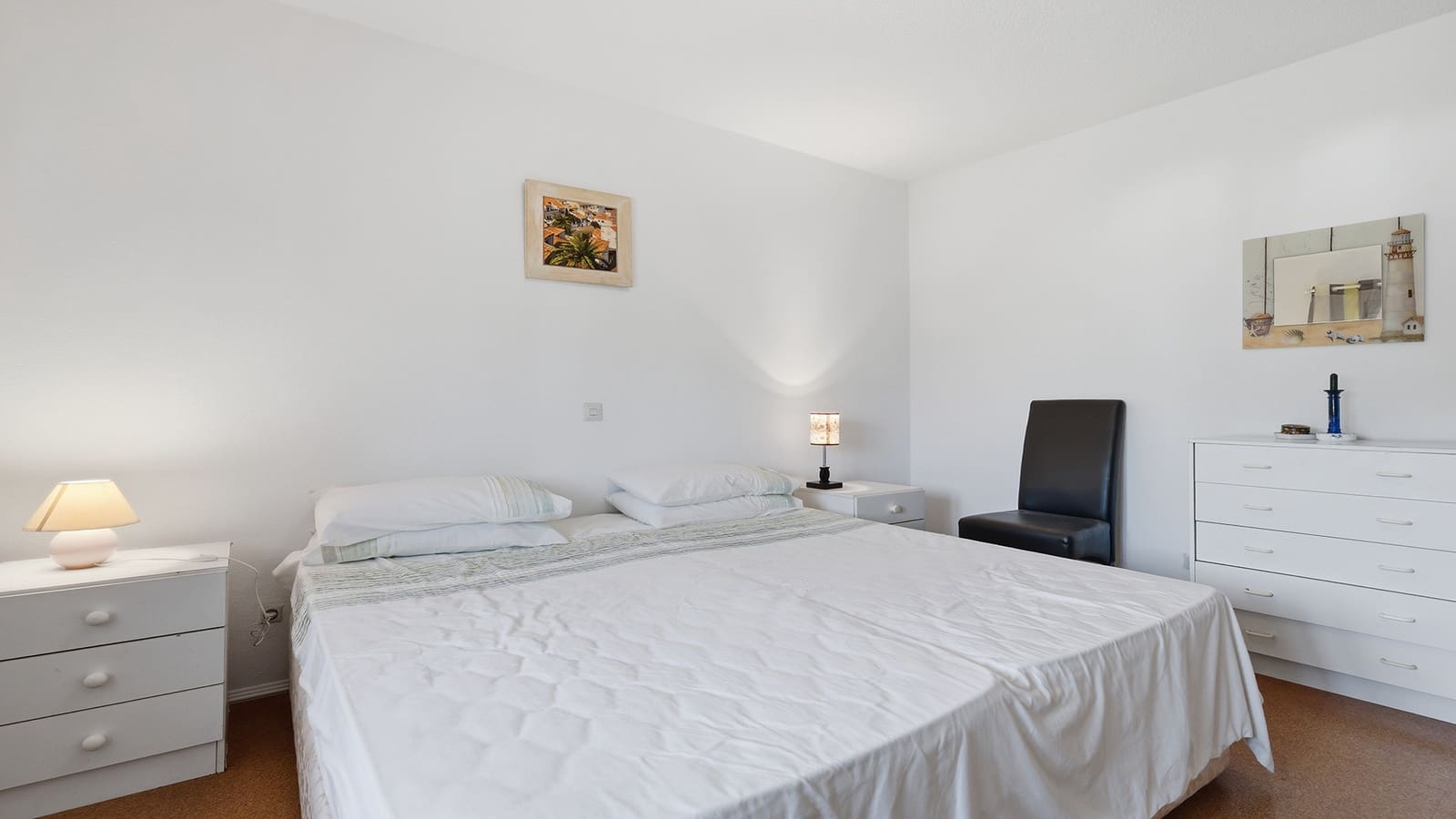 Chalet de 3 habitaciones en Manilva en venta con piscina garaje - 380.000 € (Ref: 9957627)