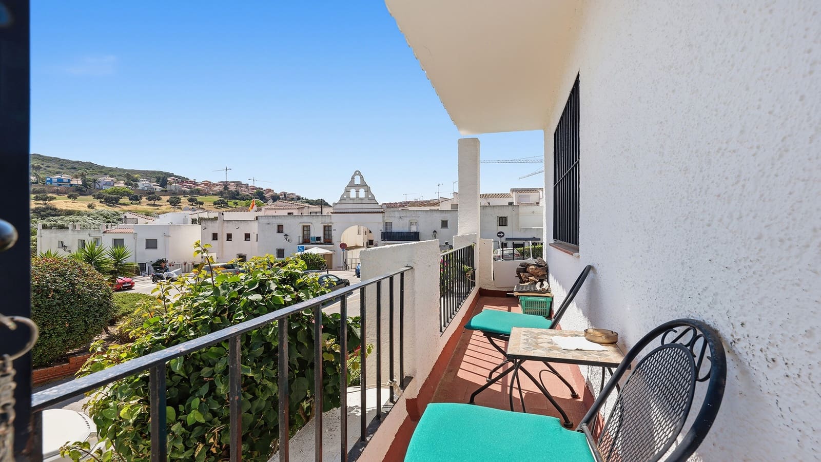 Chalet de 3 habitaciones en Manilva en venta con piscina garaje - 380.000 € (Ref: 9957627)