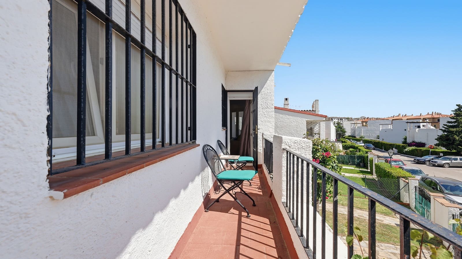 Chalet de 3 habitaciones en Manilva en venta con piscina garaje - 380.000 € (Ref: 9957627)