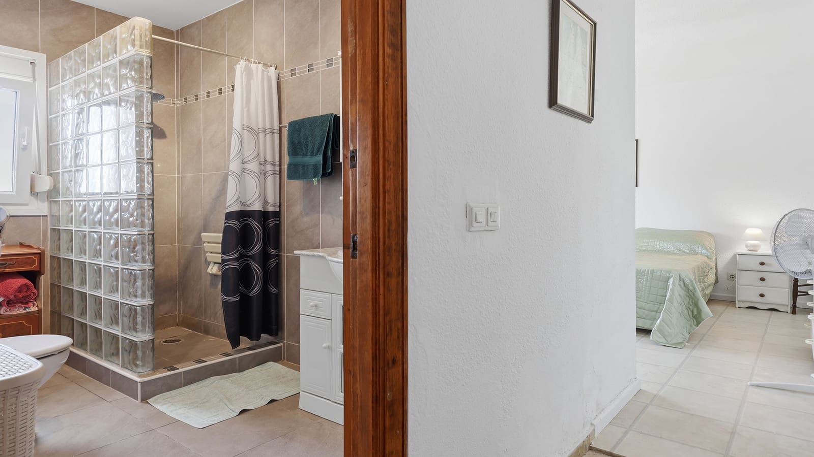Chalet de 3 habitaciones en Manilva en venta con piscina garaje - 380.000 € (Ref: 9957627)