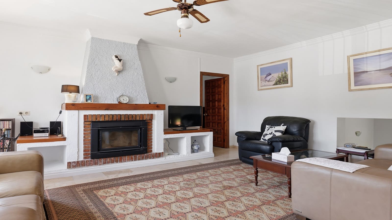Chalet de 3 habitaciones en Manilva en venta con piscina garaje - 380.000 € (Ref: 9957627)