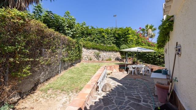 3 camera da letto Villa in vendita in Manilva con piscina garage - 380.000 € (Rif: 9957627)