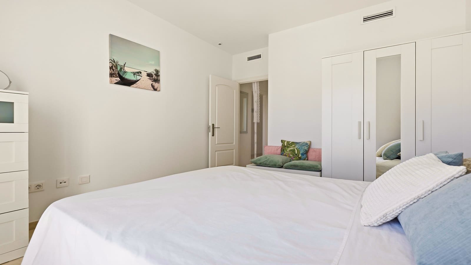 Apartamento de 3 habitaciones en Manilva en venta con piscina - 265.000 € (Ref: 9970301)