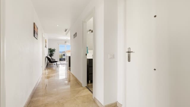 Apartamento de 3 habitaciones en Manilva en venta con piscina - 265.000 € (Ref: 9970301)
