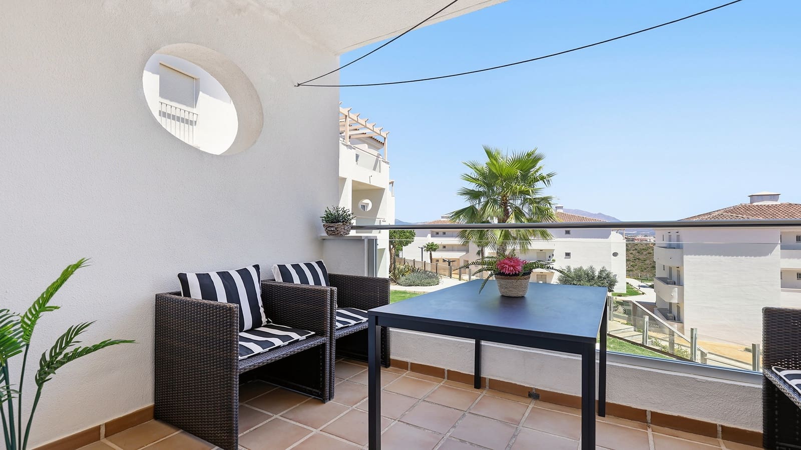 Apartamento de 3 habitaciones en Manilva en venta con piscina - 265.000 € (Ref: 9970301)