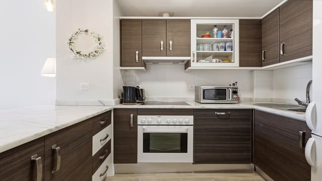 Apartamento de 3 habitaciones en Manilva en venta con piscina - 265.000 € (Ref: 9970301)
