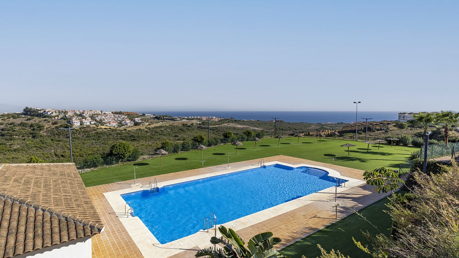 Apartamento de 3 habitaciones en Manilva en venta con piscina - 265.000 € (Ref: 9970301)