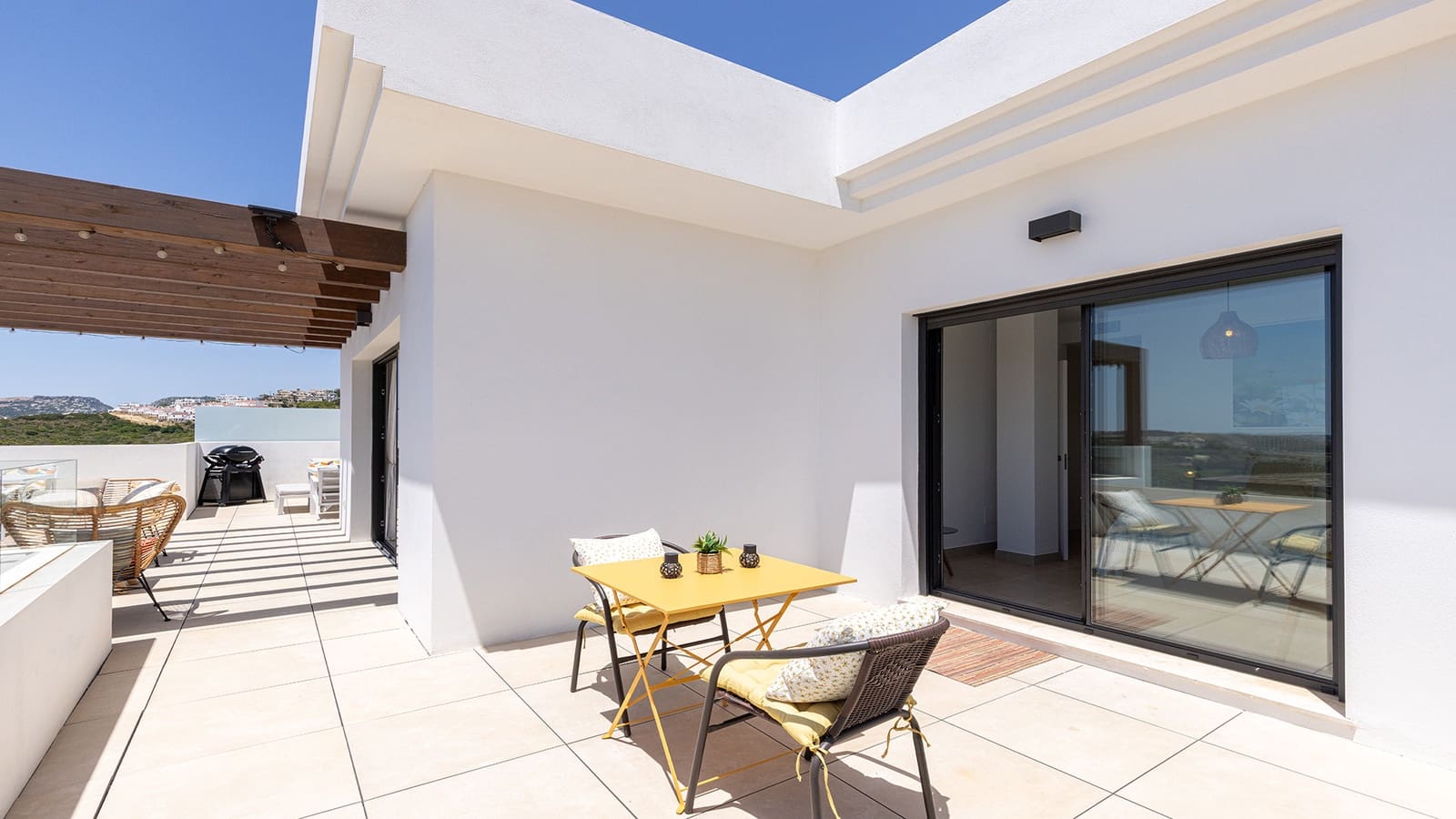 3 soverom Penthouse til salgs i Casares med svømmebasseng garasje - € 780 000 (Ref: 9975003)