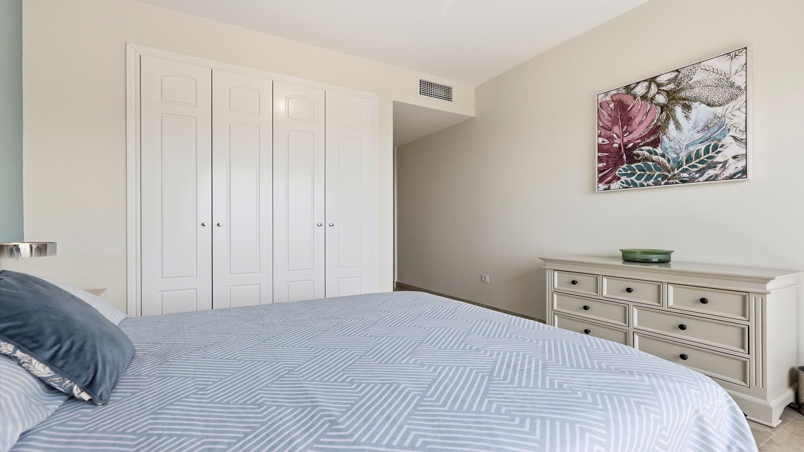 3 slaapkamer Penthouse te koop in Manilva met zwembad garage - € 495.000 (Ref: 9975004)