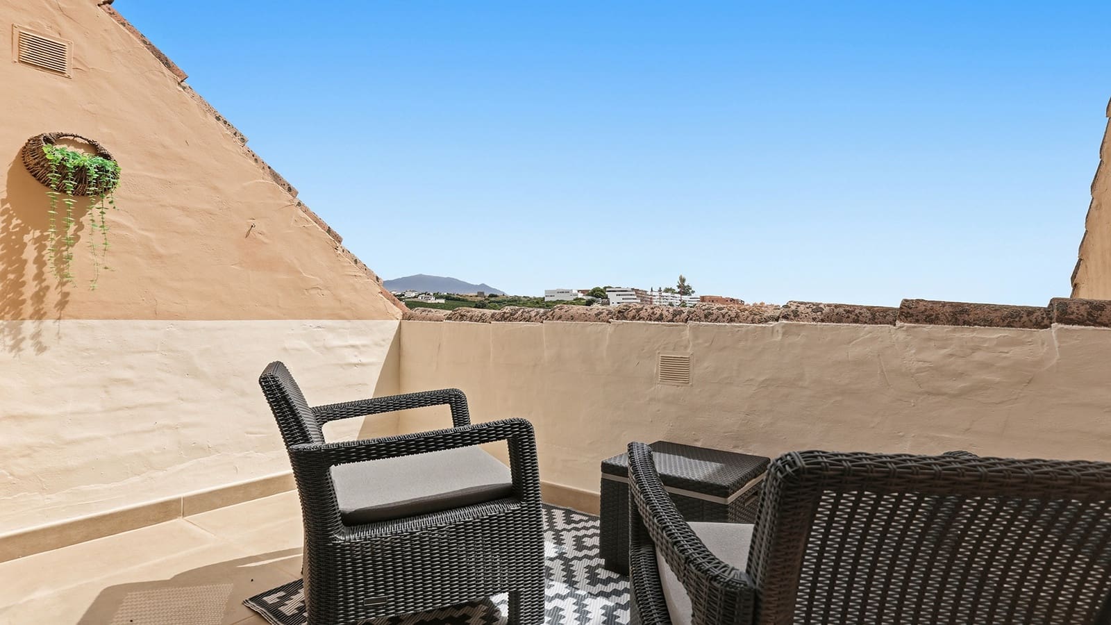 3 slaapkamer Penthouse te koop in Manilva met zwembad garage - € 495.000 (Ref: 9975004)