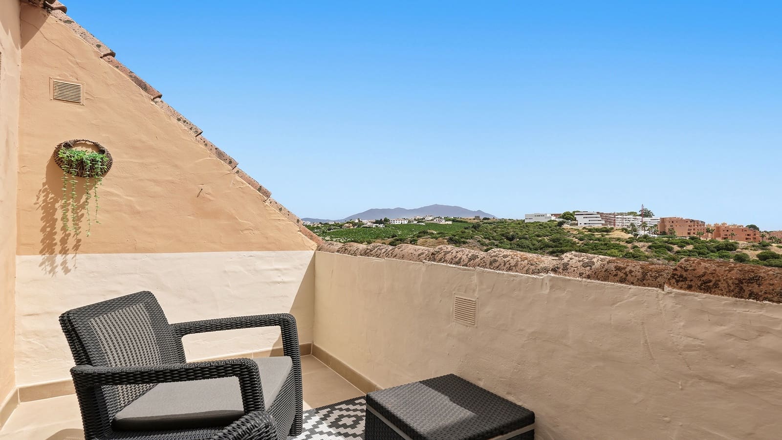3 slaapkamer Penthouse te koop in Manilva met zwembad garage - € 495.000 (Ref: 9975004)