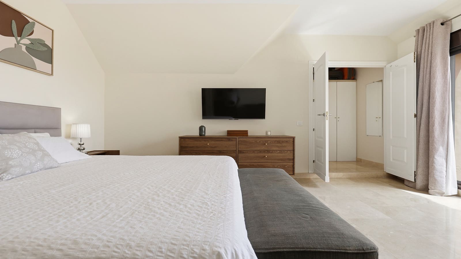 3 slaapkamer Penthouse te koop in Manilva met zwembad garage - € 495.000 (Ref: 9975004)