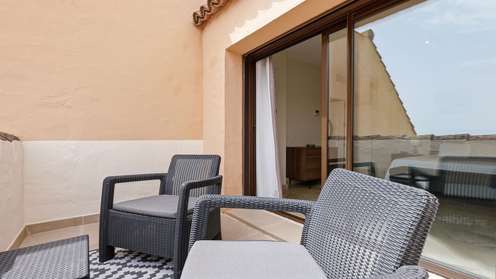 3 slaapkamer Penthouse te koop in Manilva met zwembad garage - € 495.000 (Ref: 9975004)
