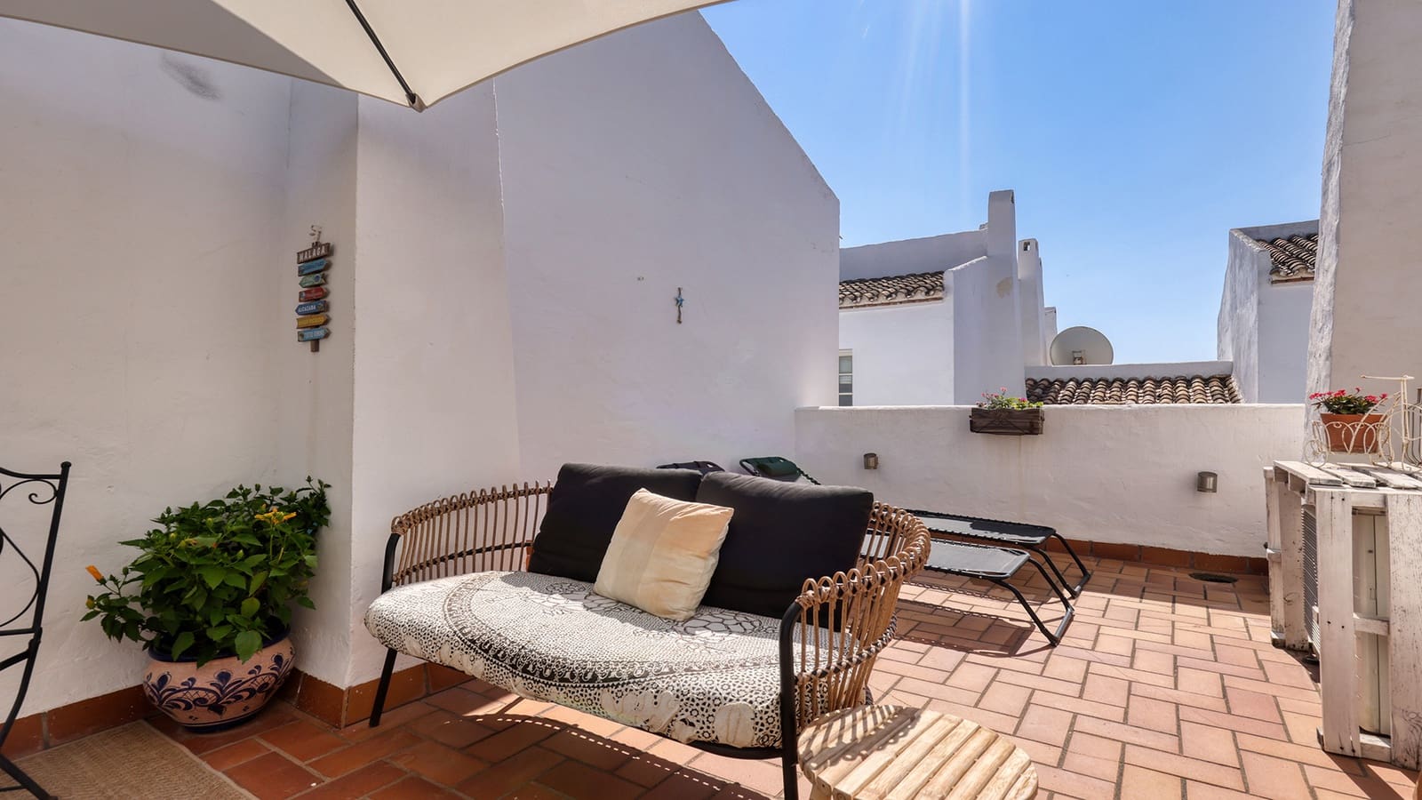 2 slaapkamer Penthouse te koop in Manilva met zwembad garage - € 299.000 (Ref: 9982681)