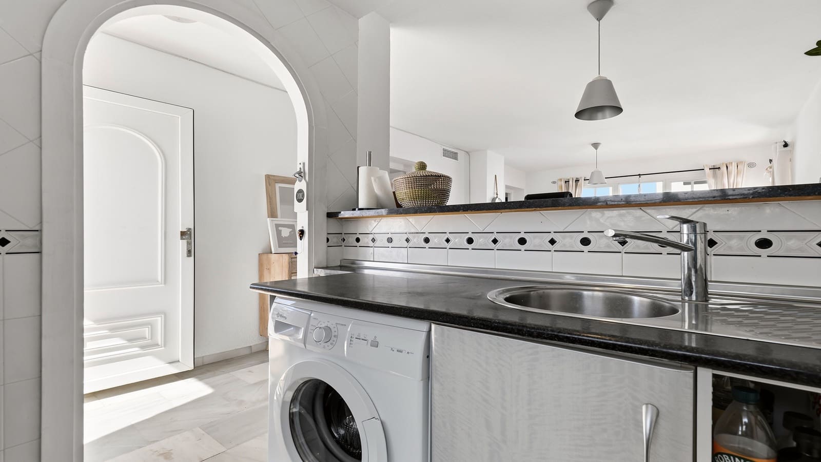 2 slaapkamer Penthouse te koop in Manilva met zwembad garage - € 299.000 (Ref: 9982681)