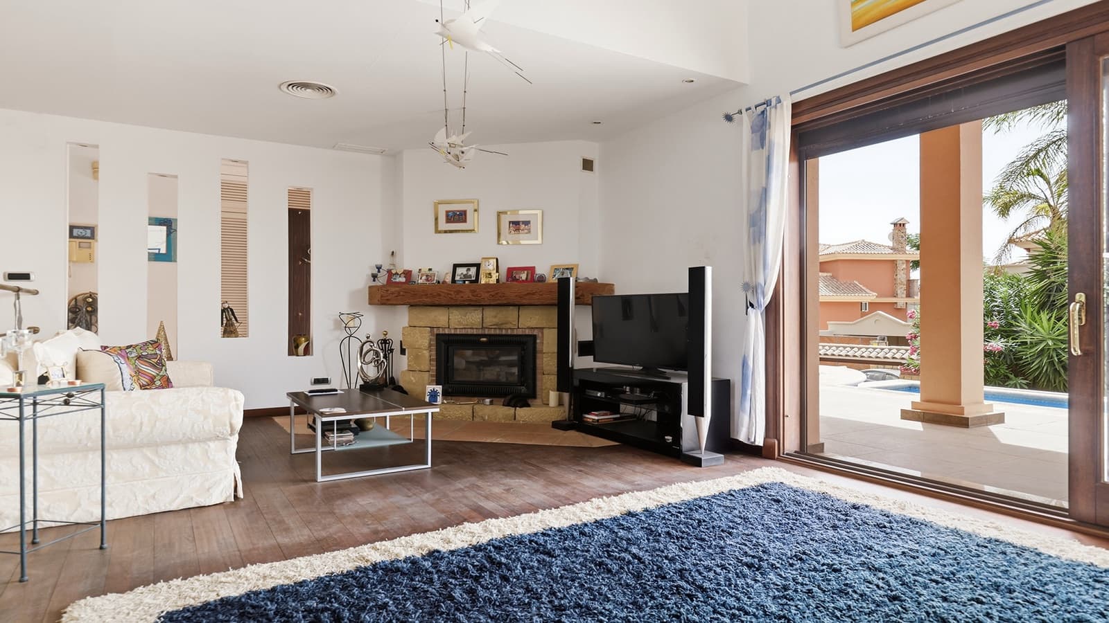 3 slaapkamer Villa te koop in Estepona met zwembad garage - € 1.500.000 (Ref: 9984549)