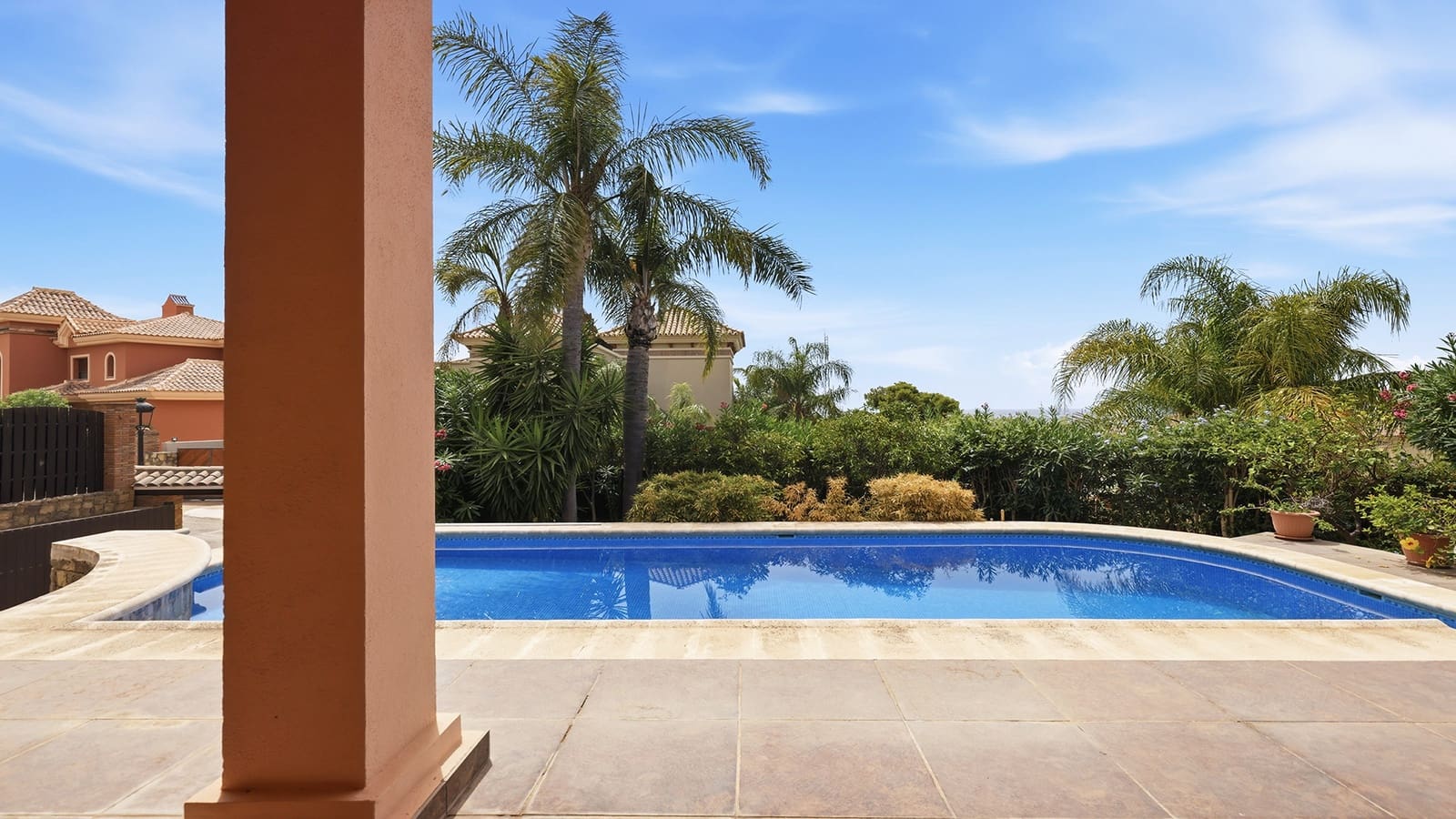 3 slaapkamer Villa te koop in Estepona met zwembad garage - € 1.500.000 (Ref: 9984549)