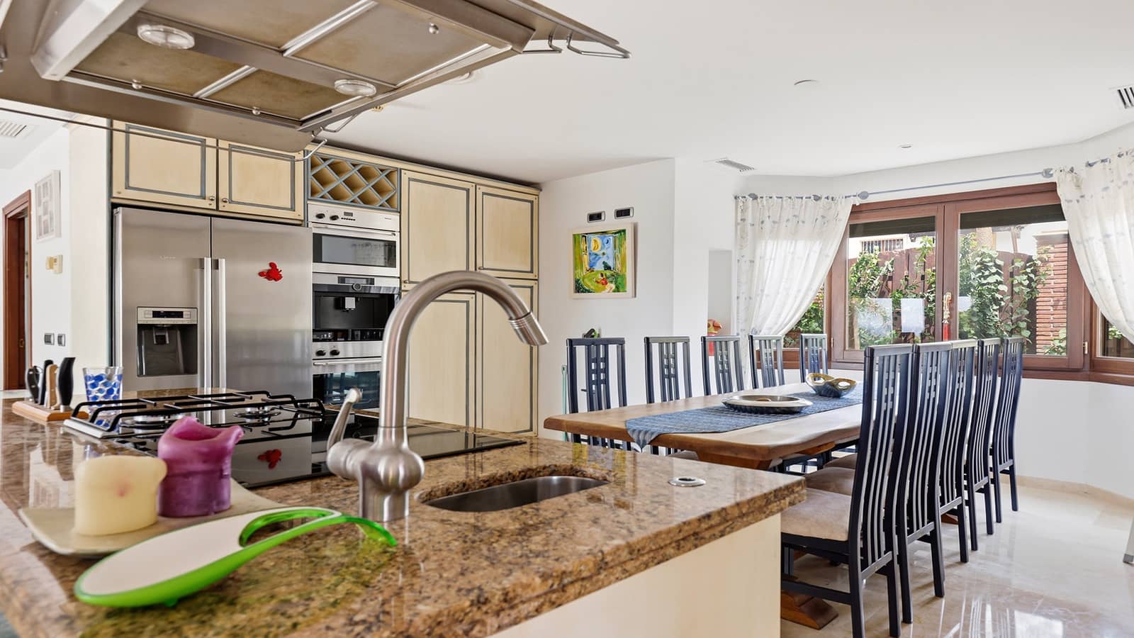 3 slaapkamer Villa te koop in Estepona met zwembad garage - € 1.500.000 (Ref: 9984549)