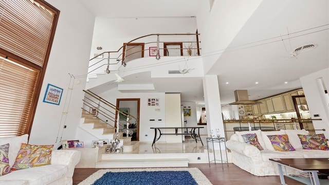 3 soveværelse Villa til salg i Seghers, Estepona med swimmingpool garage - € 1.500.000 (Ref: 9984549)