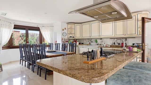 3 soveværelse Villa til salg i Seghers, Estepona med swimmingpool garage - € 1.500.000 (Ref: 9984549)
