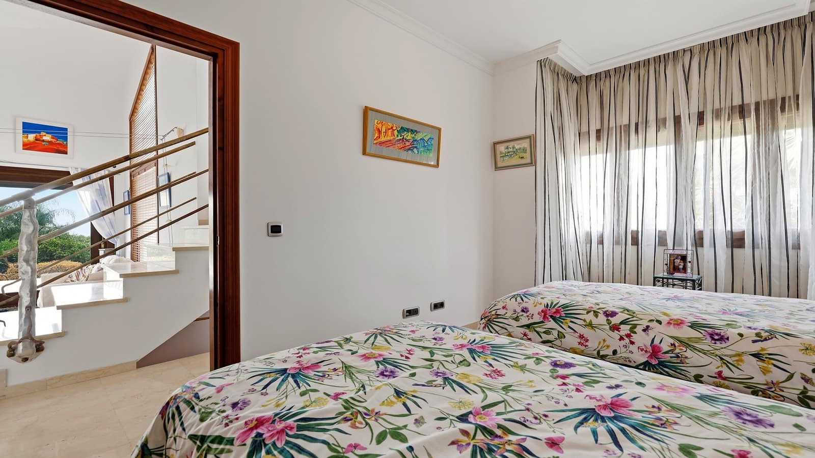3 slaapkamer Villa te koop in Estepona met zwembad garage - € 1.500.000 (Ref: 9984549)