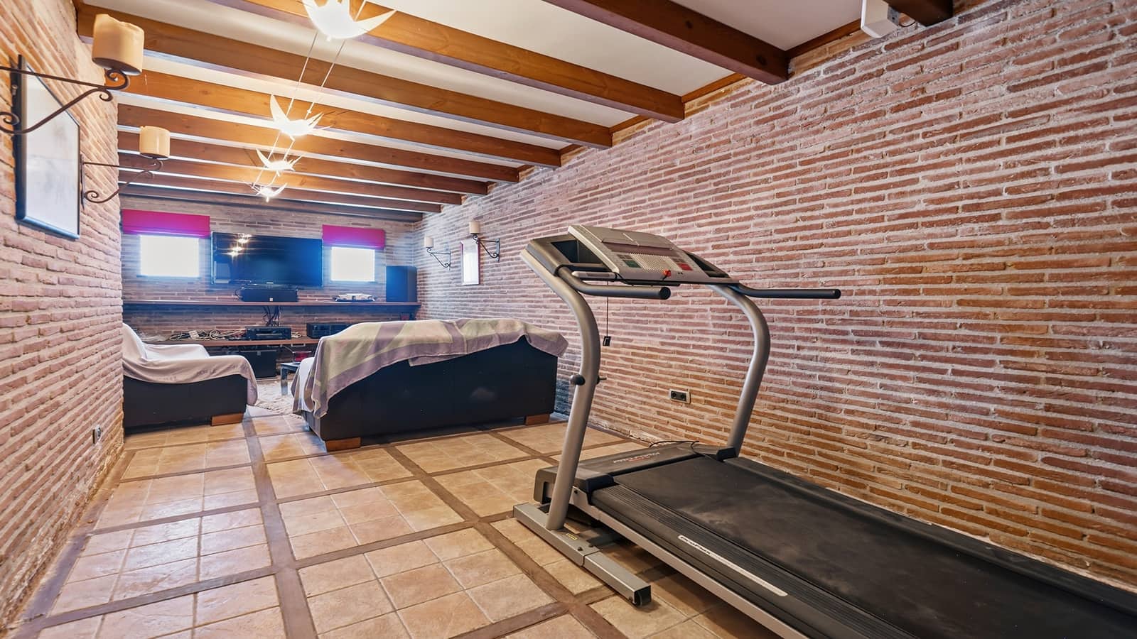 3 slaapkamer Villa te koop in Estepona met zwembad garage - € 1.500.000 (Ref: 9984549)