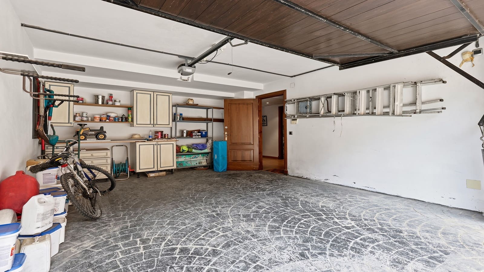 3 slaapkamer Villa te koop in Estepona met zwembad garage - € 1.500.000 (Ref: 9984549)