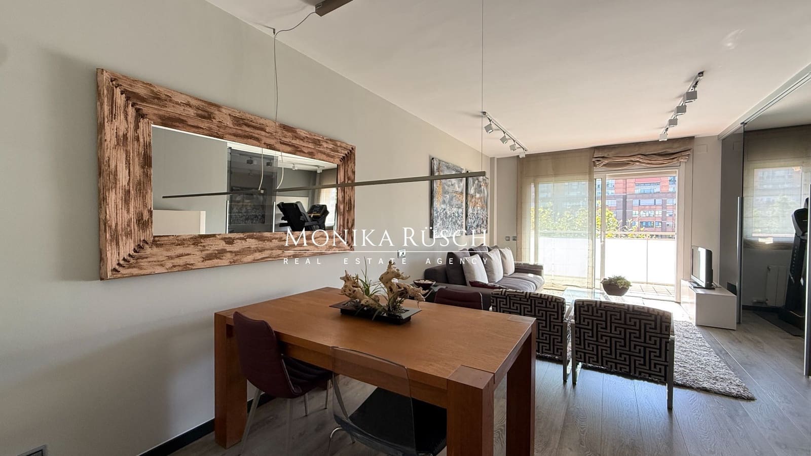 3 soveværelse Lejlighed til salg i Barcelona by med garage - € 695.000 (Ref: 10094157)