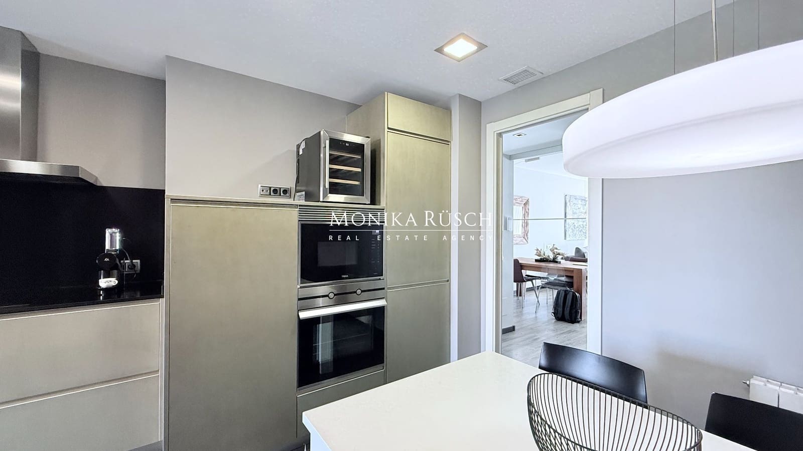 3 soveværelse Lejlighed til salg i Barcelona by med garage - € 695.000 (Ref: 10094157)