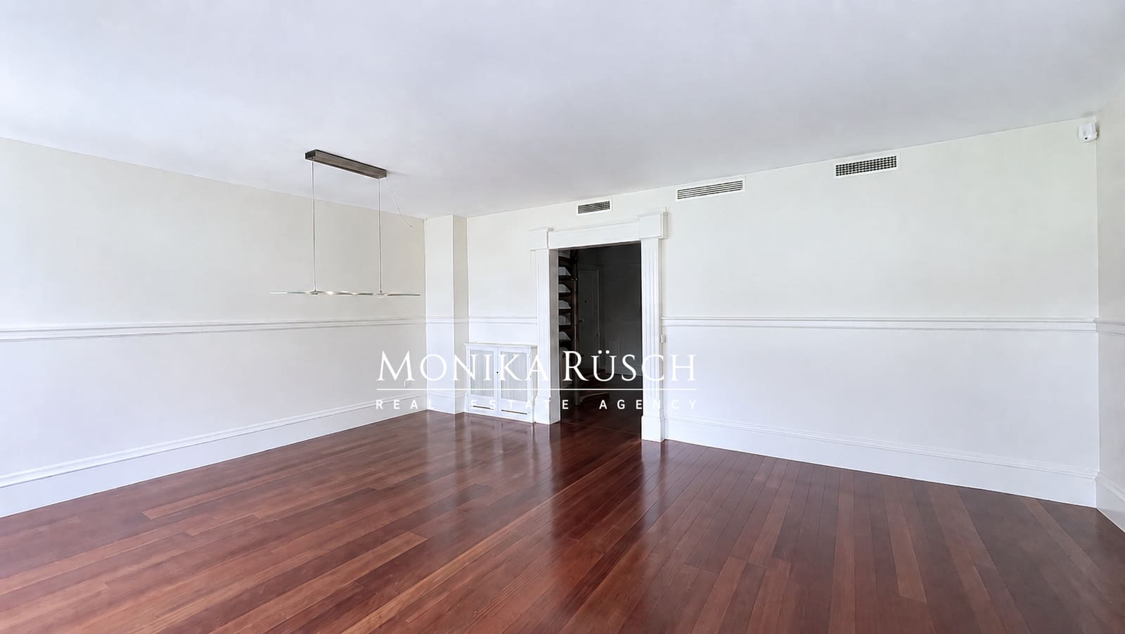 4 soveværelse Penthouse til salg i Barcelona by med garage - € 1.525.000 (Ref: 10094158)