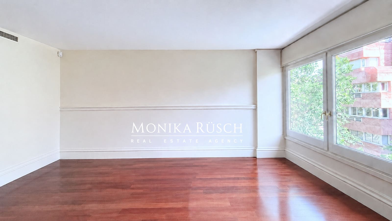 4 soveværelse Penthouse til salg i Barcelona by med garage - € 1.525.000 (Ref: 10094158)