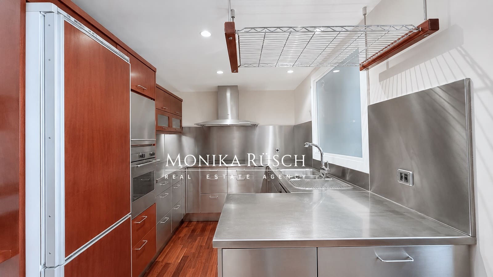 4 soveværelse Penthouse til salg i Barcelona by med garage - € 1.525.000 (Ref: 10094158)