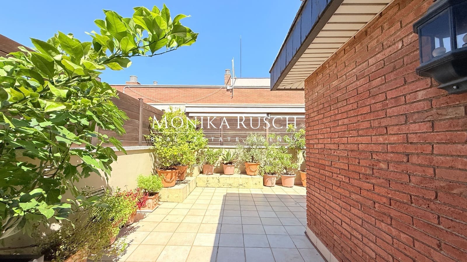 4 soveværelse Penthouse til salg i Barcelona by med garage - € 1.525.000 (Ref: 10094158)