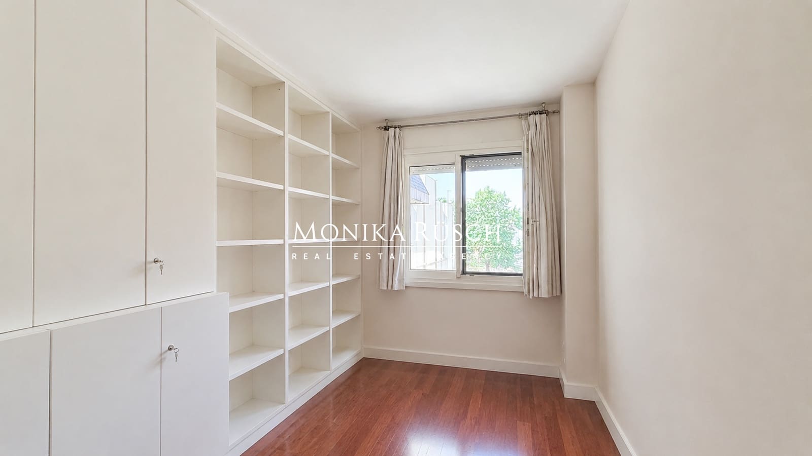 4 soveværelse Penthouse til salg i Barcelona by med garage - € 1.525.000 (Ref: 10094158)