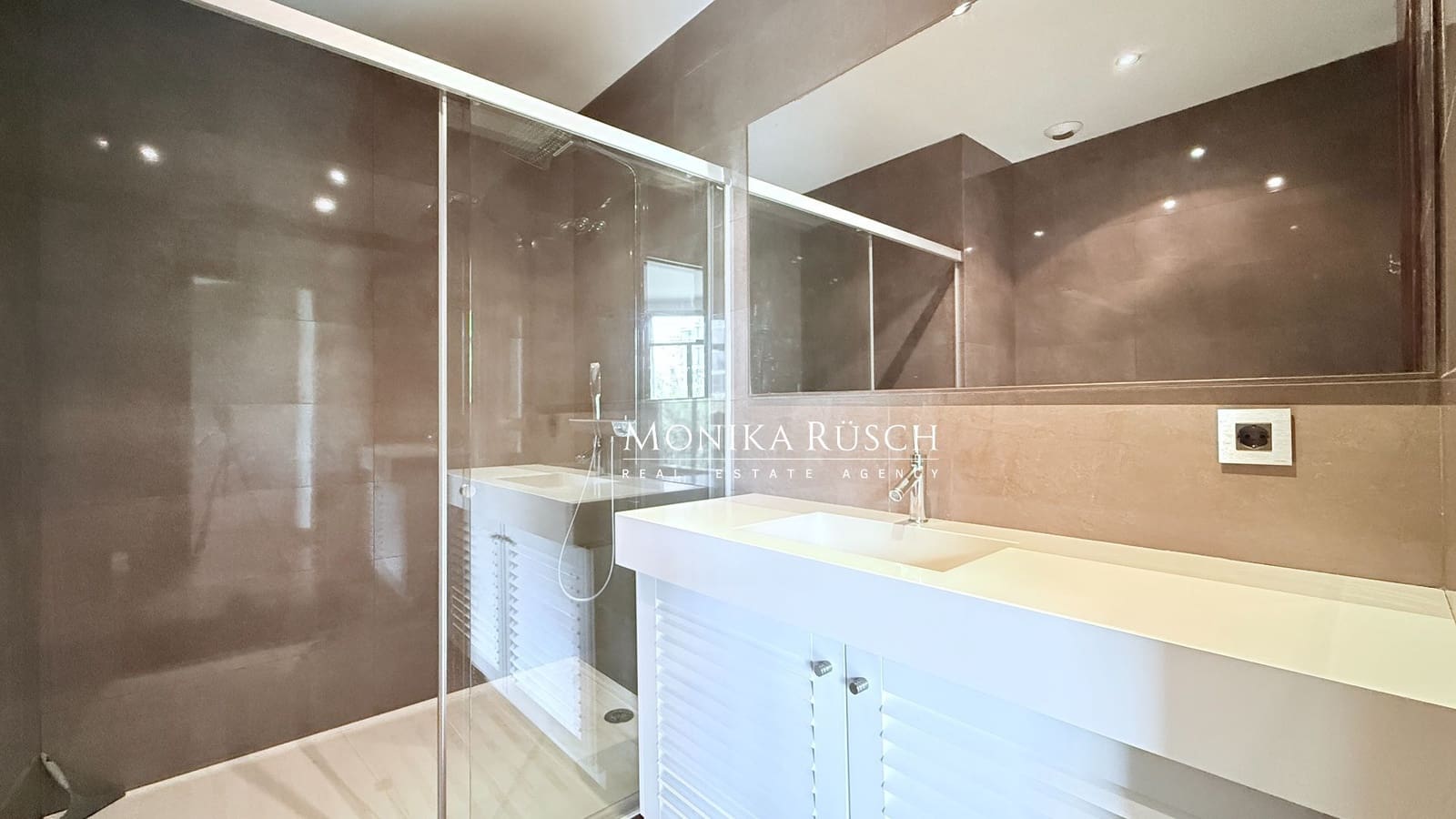 3 bedroom Flat for rent in Barcelona city with garage - € 4,469 (Ref: 10113544)