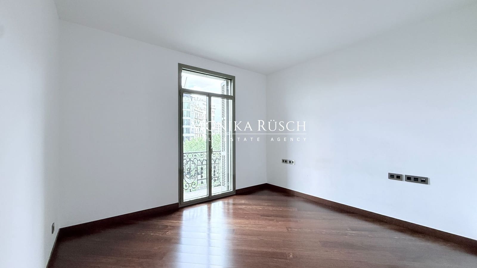 3 bedroom Flat for rent in Barcelona city with garage - € 4,469 (Ref: 10113544)