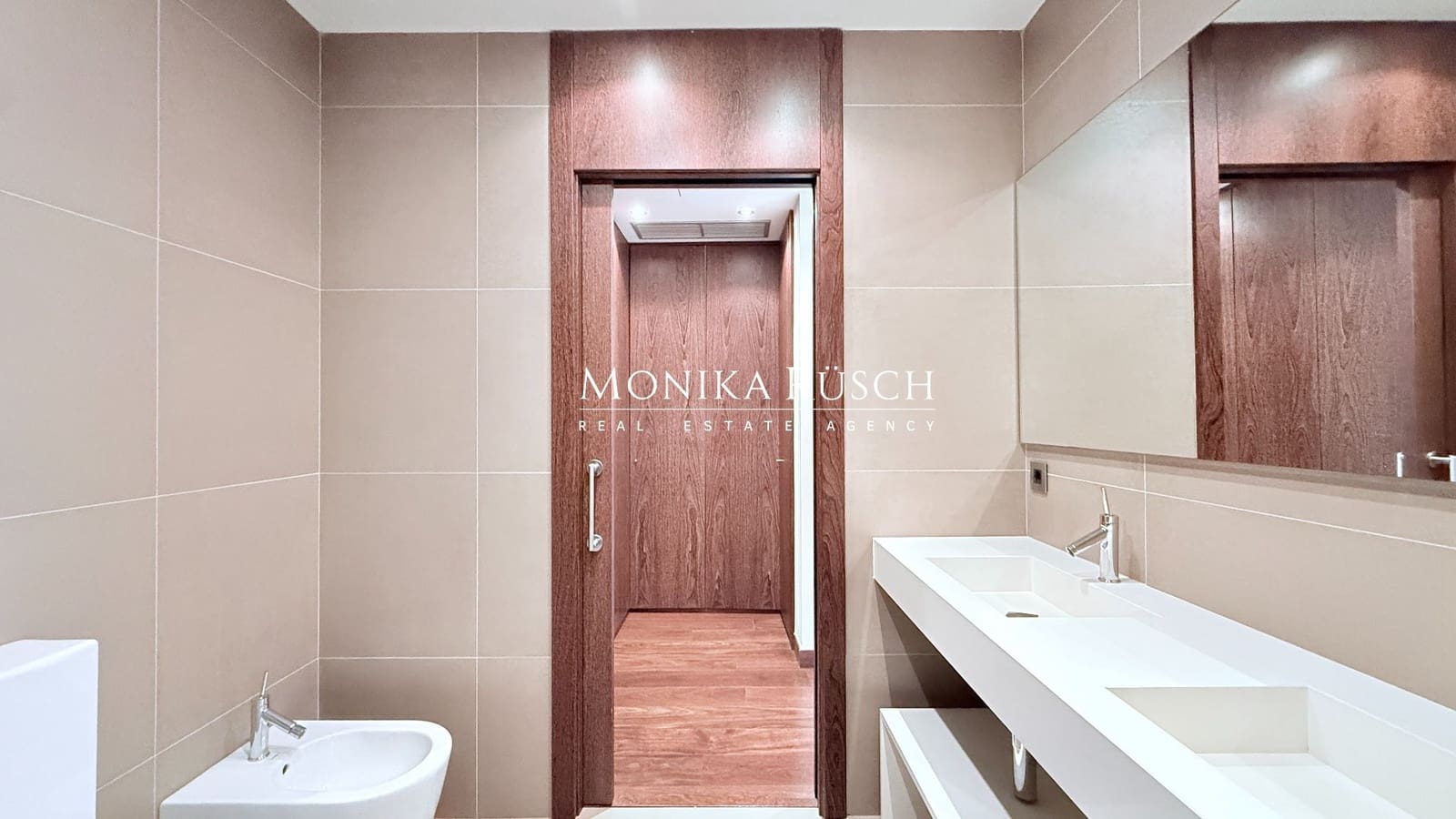 3 bedroom Flat for rent in Barcelona city with garage - € 4,469 (Ref: 10113544)