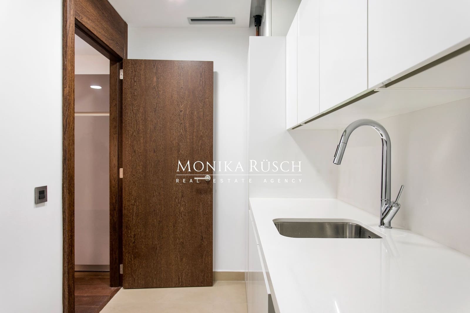 3 bedroom Flat for rent in Barcelona city with garage - € 4,469 (Ref: 10113544)