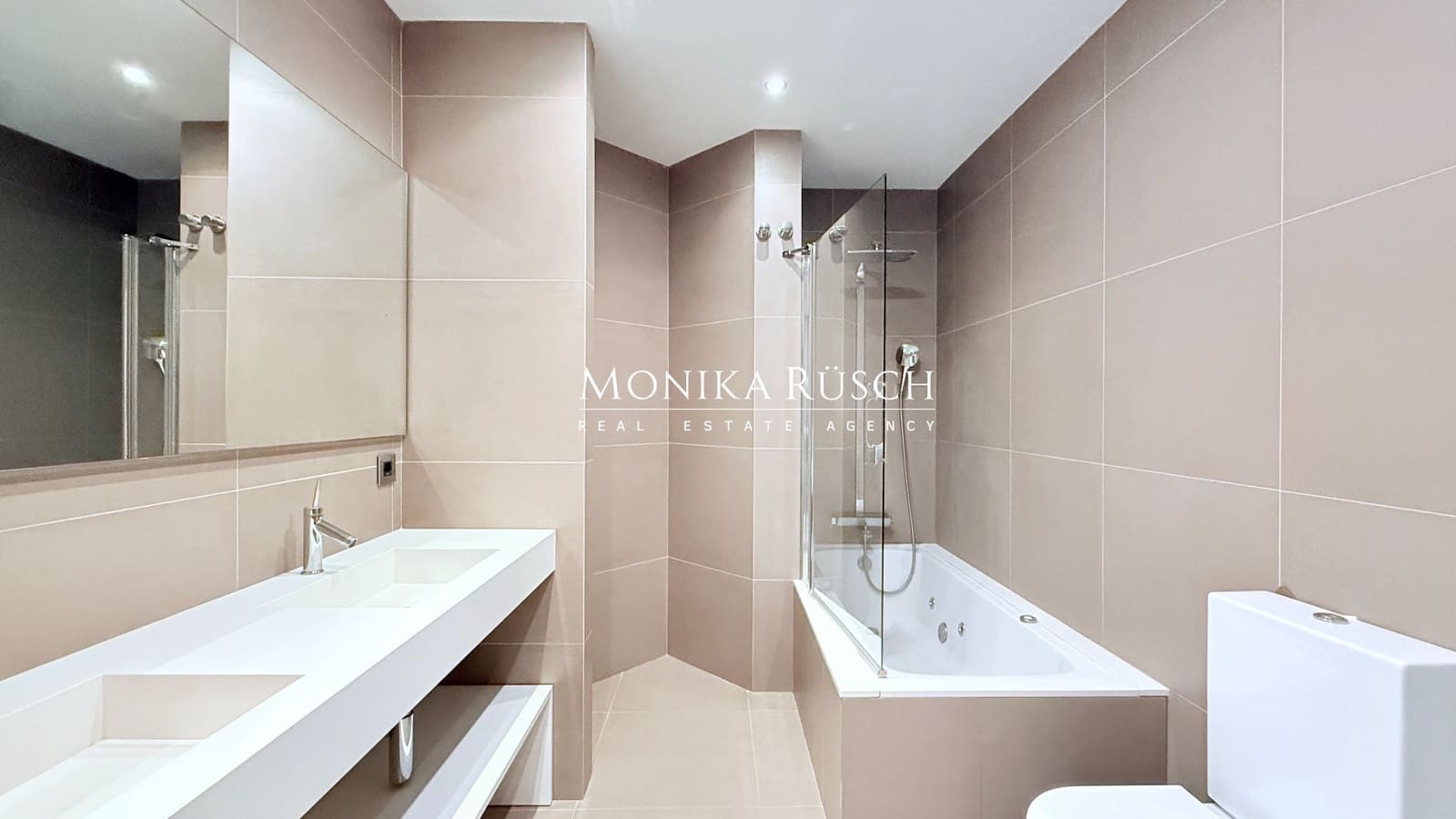 3 bedroom Flat for rent in Barcelona city with garage - € 4,469 (Ref: 10113544)