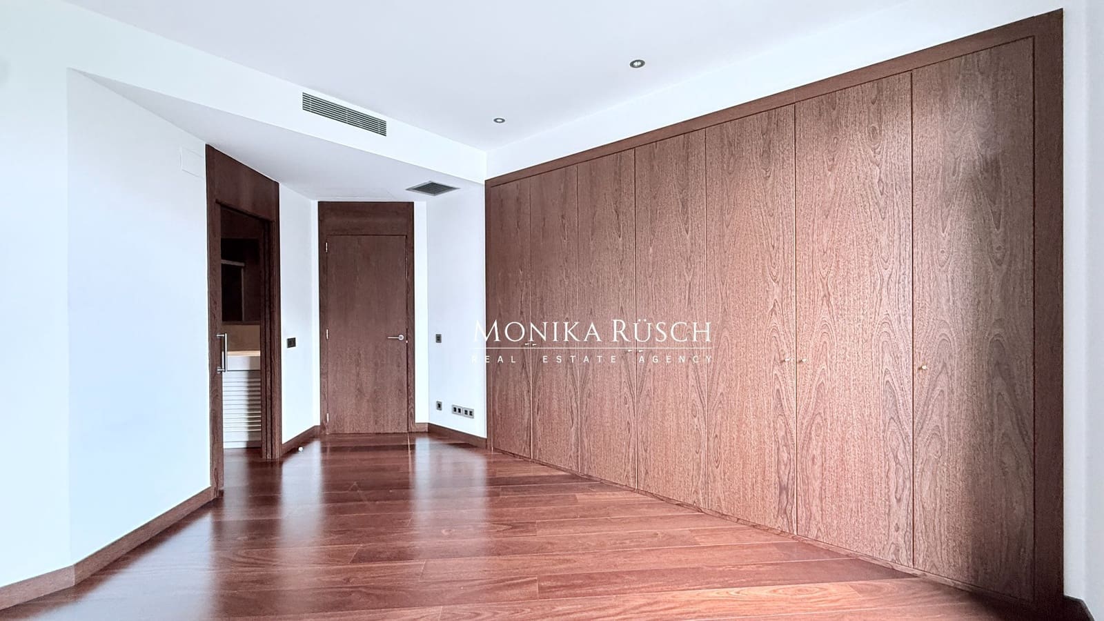 3 bedroom Flat for rent in Barcelona city with garage - € 4,469 (Ref: 10113544)