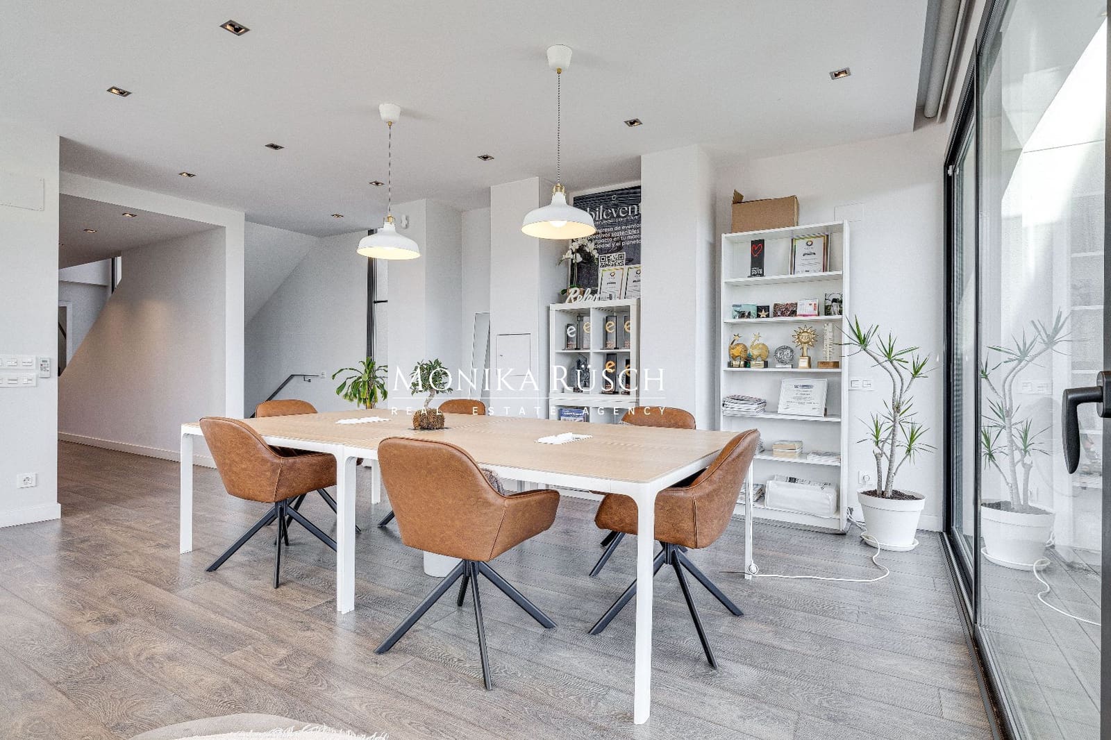 10 slaapkamer Villa te huur in Barcelona stad met zwembad garage - € 25.000 (Ref: 5279559)