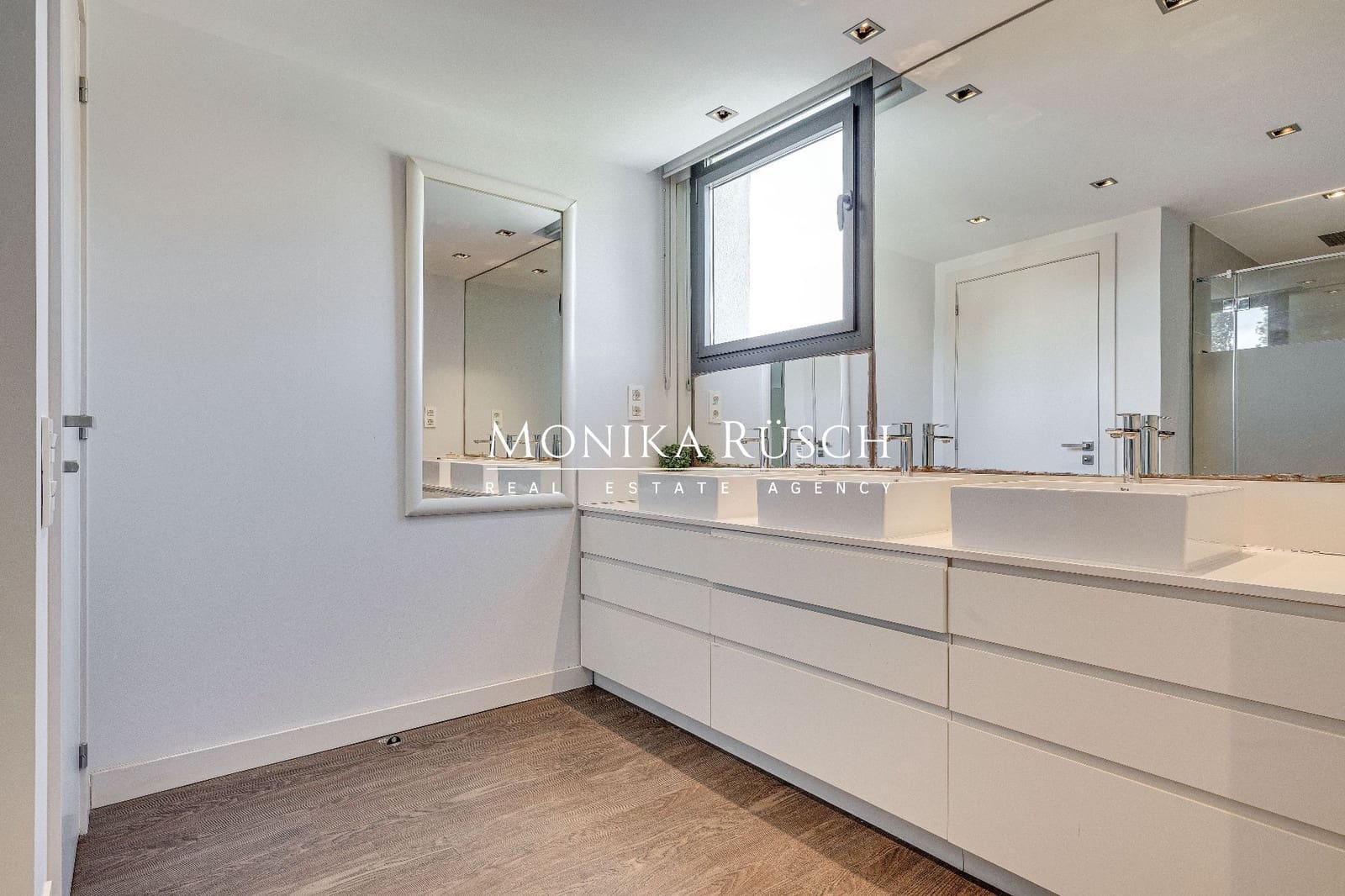 10 slaapkamer Villa te huur in Barcelona stad met zwembad garage - € 25.000 (Ref: 5279559)