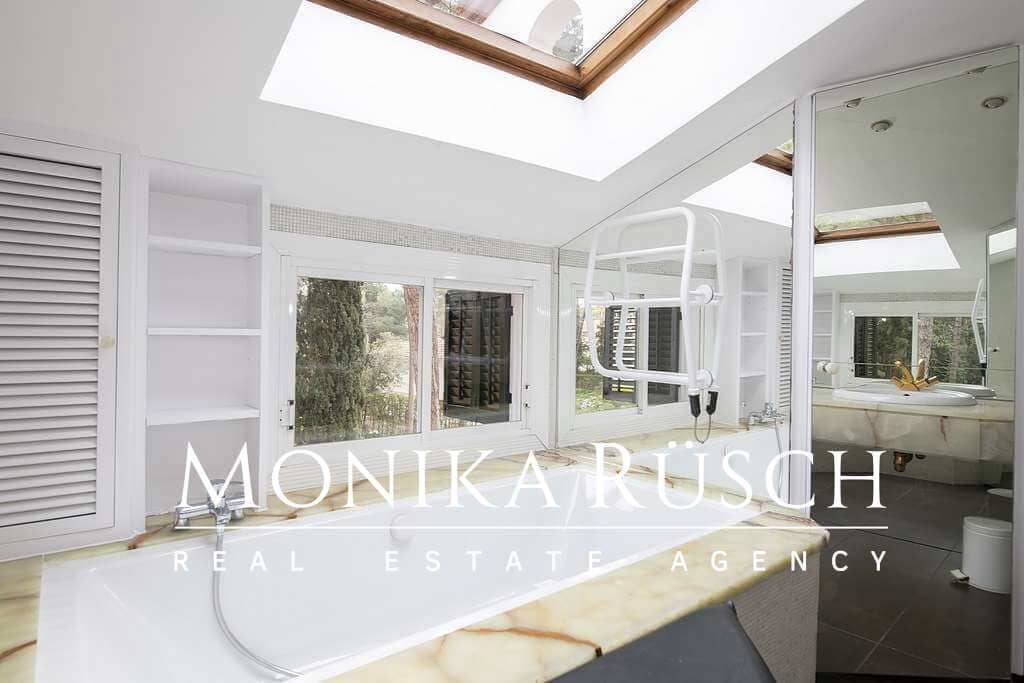 6 bedroom Villa for rent in Sant Cugat del Valles with pool garage - € 7,650 (Ref: 7887225)