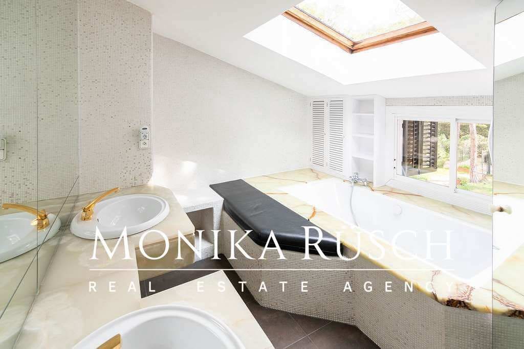 6 bedroom Villa for rent in Sant Cugat del Valles with pool garage - € 7,650 (Ref: 7887225)