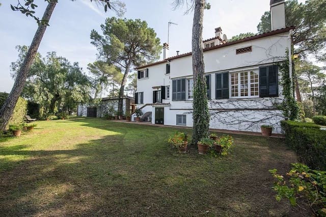 6 bedroom Villa for rent in Sant Cugat del Vallès with pool garage - € 7,650 (Ref: 7887225)