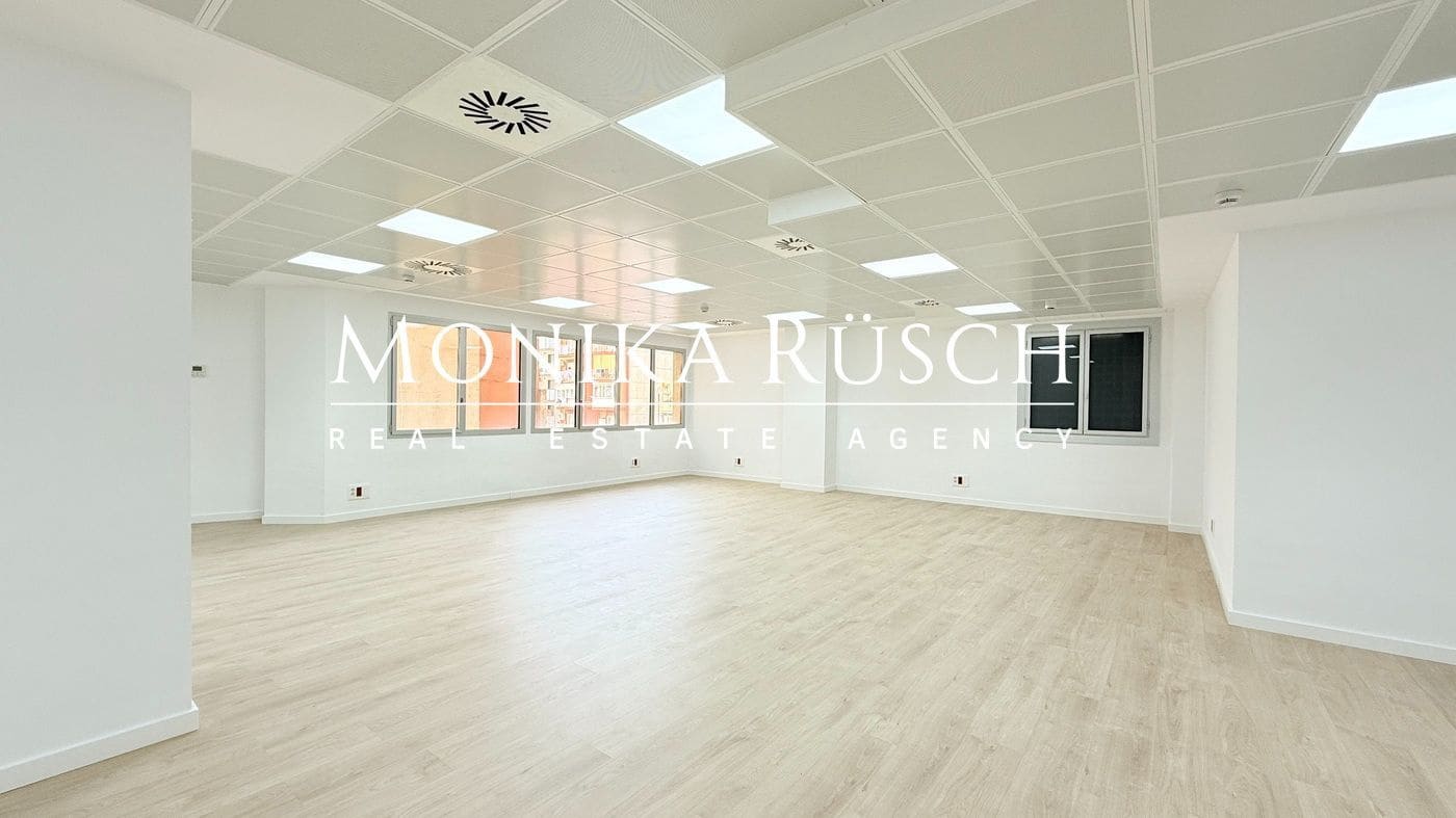 Kontor til leje i Barcelona by - € 2.870 (Ref: 8892108)