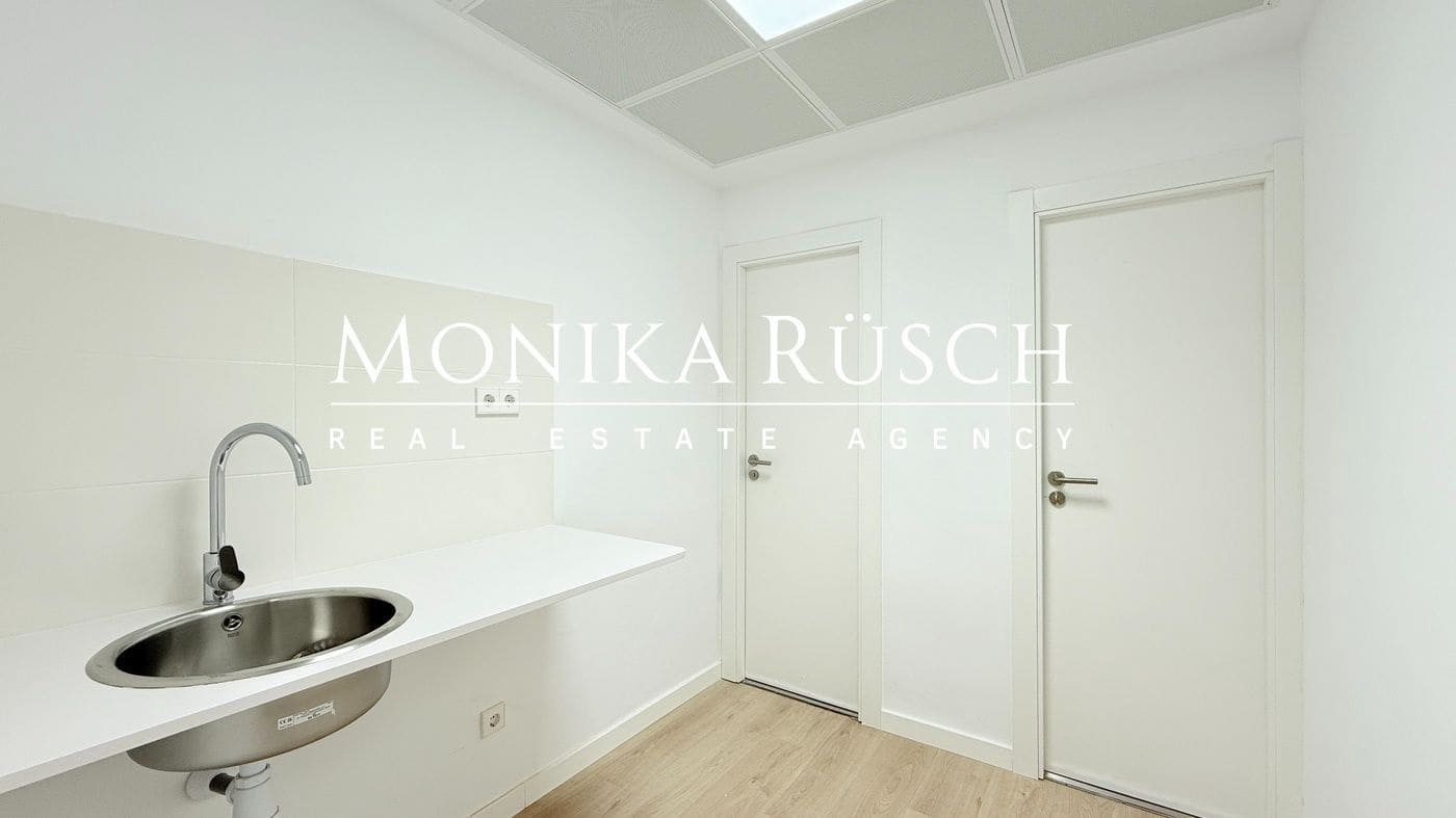 Kontor til leje i Barcelona by - € 2.870 (Ref: 8892108)