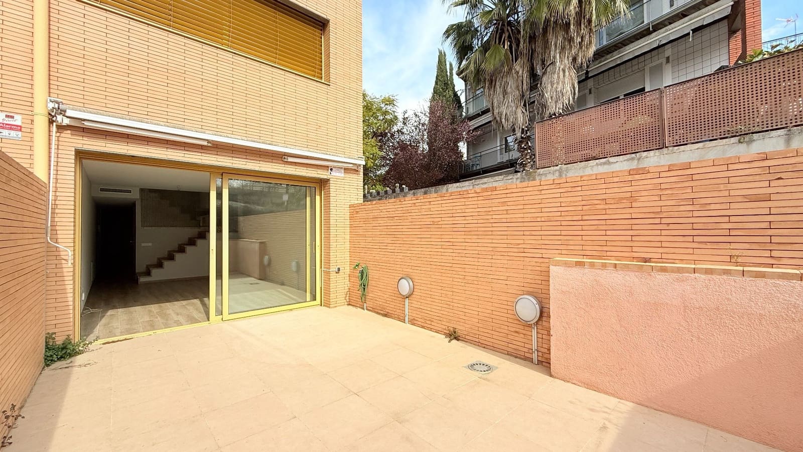 3 soveværelse Semi-Rækkehus til salg i Molins de Rei med garage - € 520.000 (Ref: 8892117)