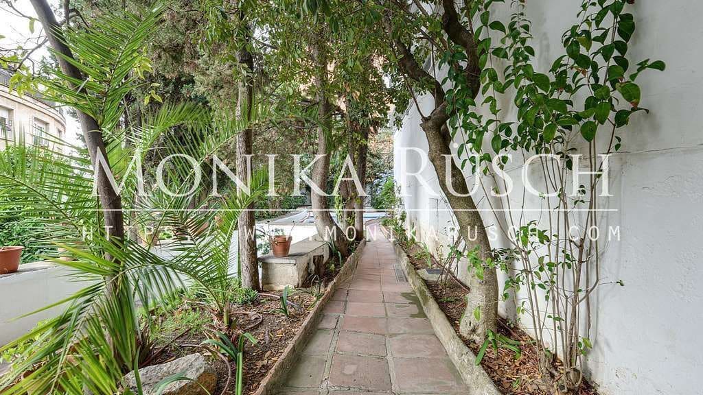 6 soverom Villa til salgs i Barcelona by med svømmebasseng garasje - € 1 800 000 (Ref: 8892124)