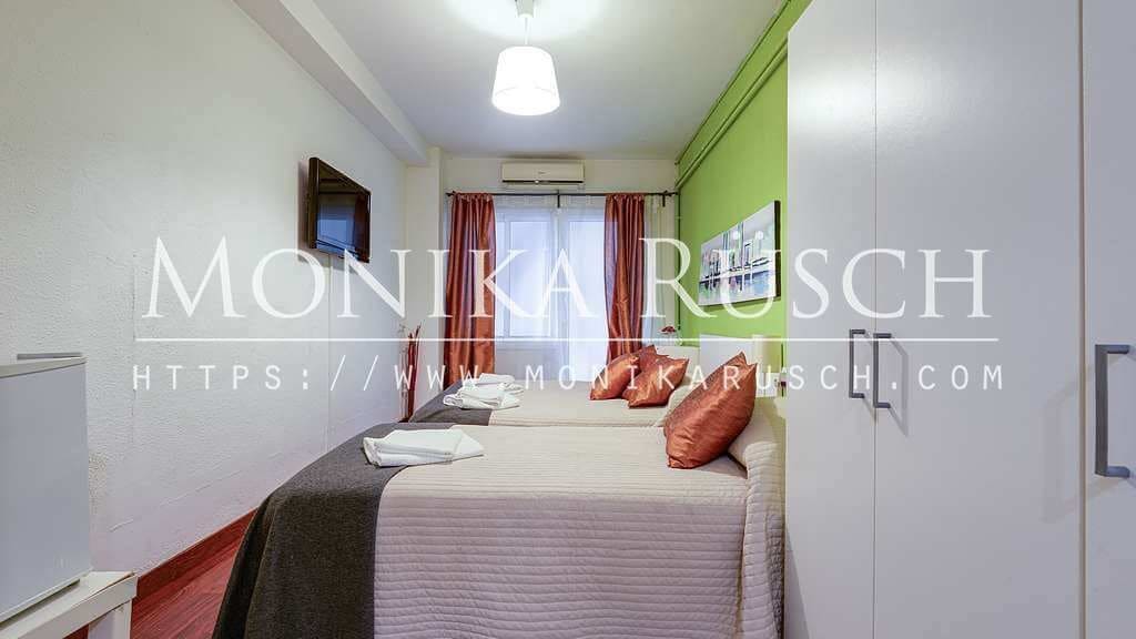 6 soverom Villa til salgs i Barcelona by med svømmebasseng garasje - € 1 800 000 (Ref: 8892124)